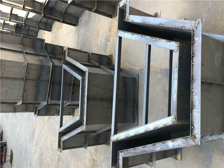 u型槽半岛(中国).jpg