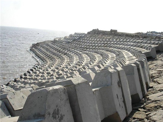 防浪块半岛(中国).jpg